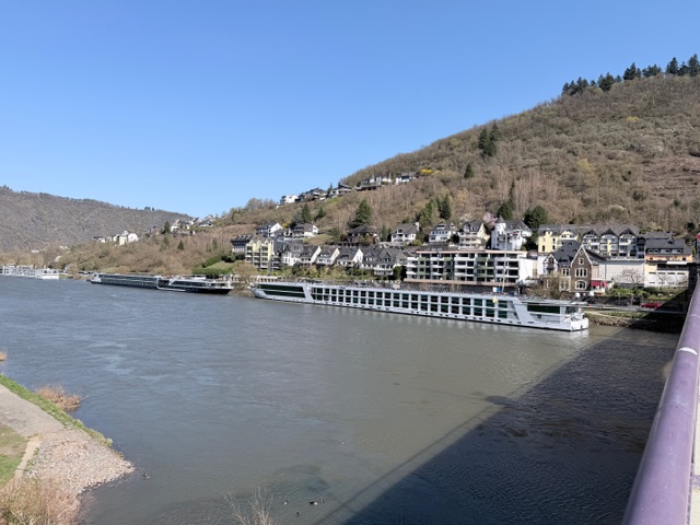 River Cruise vs. Ocean Cruise: Which One Is Really Right for You?